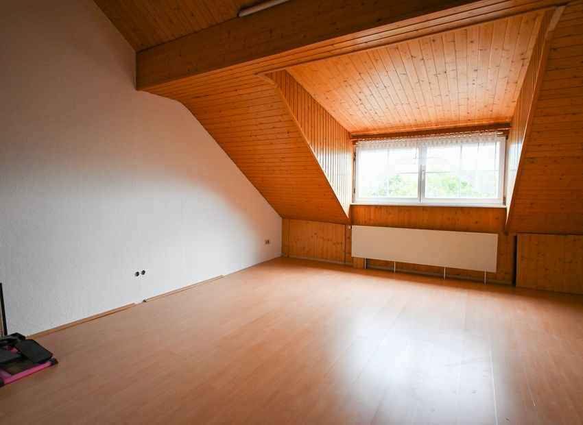 Hochheim: Familienfreundliches Reihenhaus in zentraler Stadtlage!