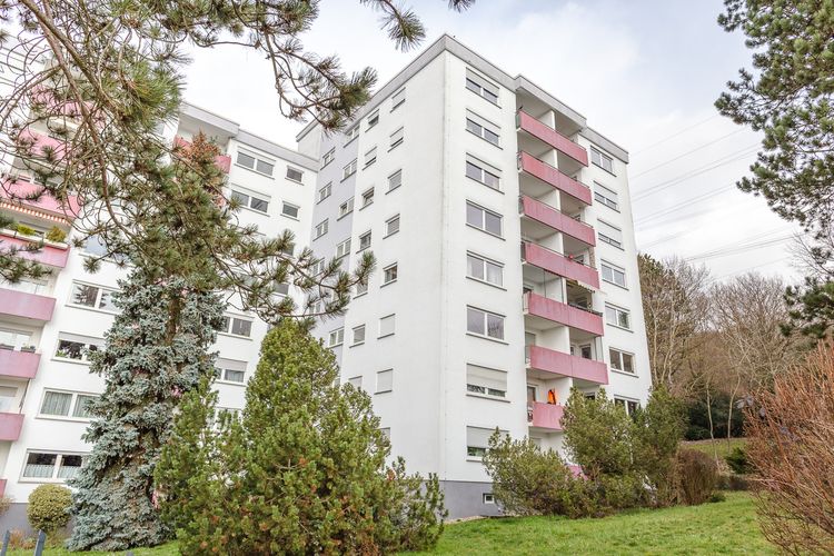Niedernhausen: 2 Zimmer-Eigentumswohnung mit Balkon!