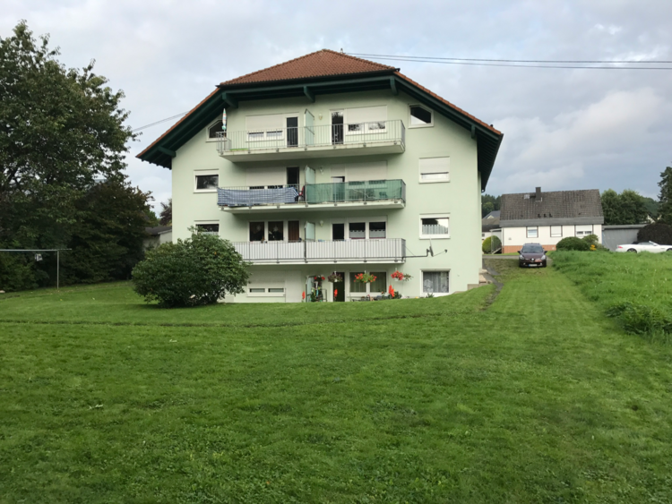 Rennerod/Emmerichenhain: Kapitalanlage (Mehrfamilienhaus) in einem guten Zustand