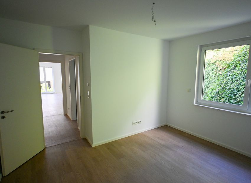 Wiesbaden: Neuwertige Gartenwohnung in Naurod!