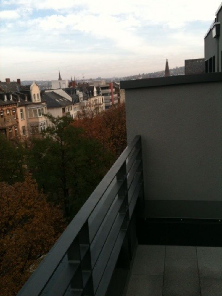 Wiesbaden-Innenstadt: Leben im Penthouse, direkt am Puls von Wiesbaden!
