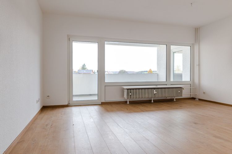 Taunusstein: Renovierte 3,5 Zimmer-Wohnung als Kapitalanlage!