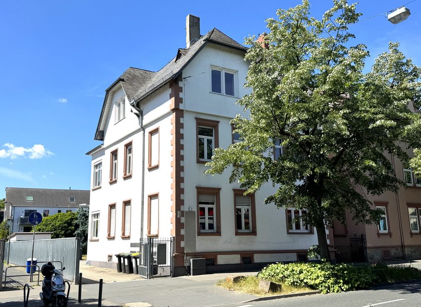 Frankfurt-Höchst! Frisch renoviertes Büro mit 93m² Fläche.