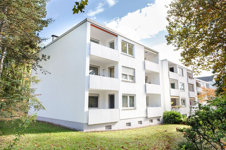 Schwalbach: 3 Zimmer-Eigentumswohnung mit TG-Stellplatz!