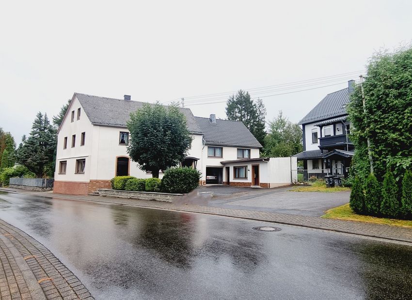 Sessenhausen: Freistehende Immobilie mit viel Platz zum Wohnen und im Außenbereich