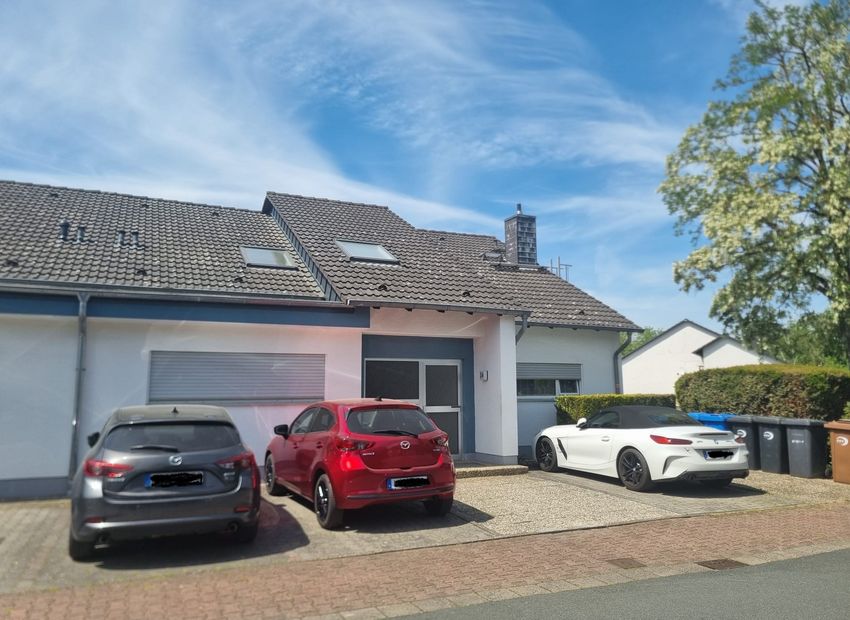 Bad Camberg: Eigentumswohnung im Atriumhaus mit PKW-Stellplatz in ruhiger sonniger Lage