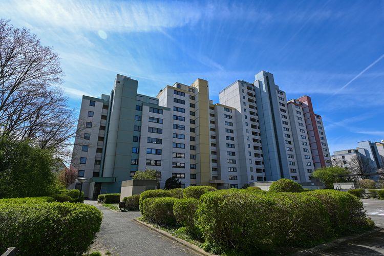 Wiesbaden: 3 -Zimmerwohnung mit "rundem" Grundriss!