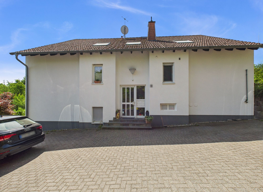 Schmitten-Brombach: Attraktive Wohnung im Grünen!