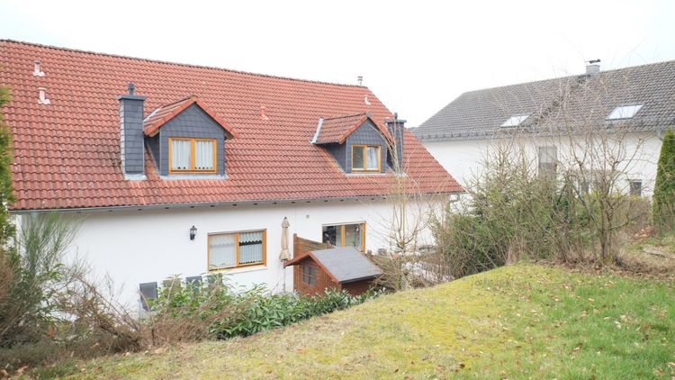 Schmitten: Charmante, neuwertige Immobilie mit Feldbergblick!