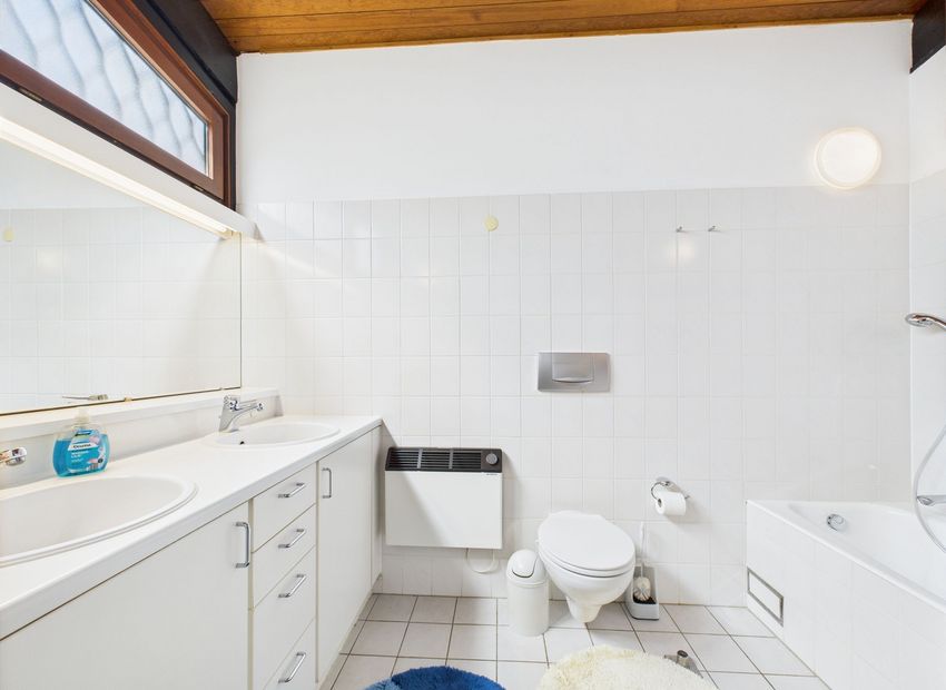 Wehrheim: Wohlfühl-Bungalow mit großem Garten – ein seltenes Angebot!