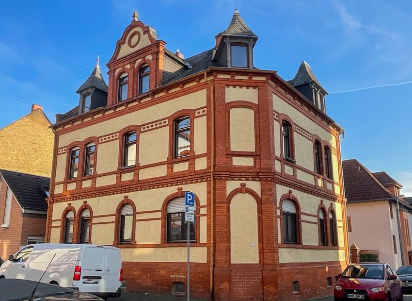 Wiesbaden: Traumhafte Dachgeschosswohnung in Bierstadt!