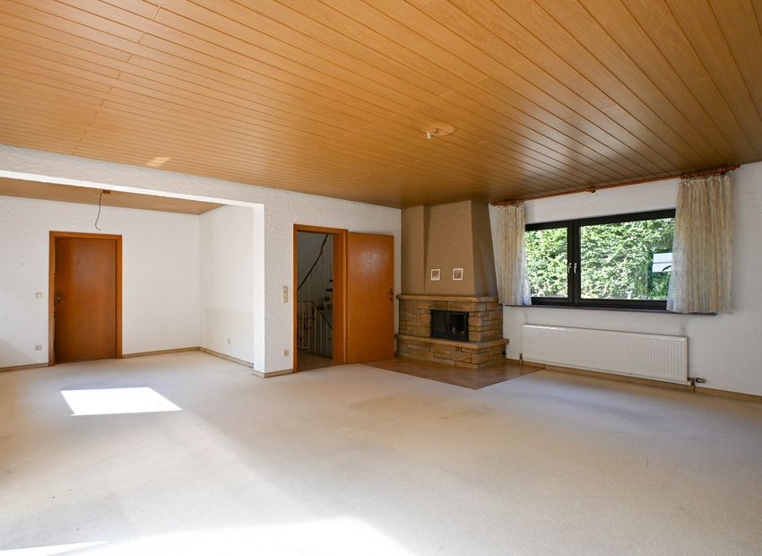 Schlangenbad: Gepflegtes Einfamilienhaus in idyllischer Lage – mit viel Platz und Potenzial!