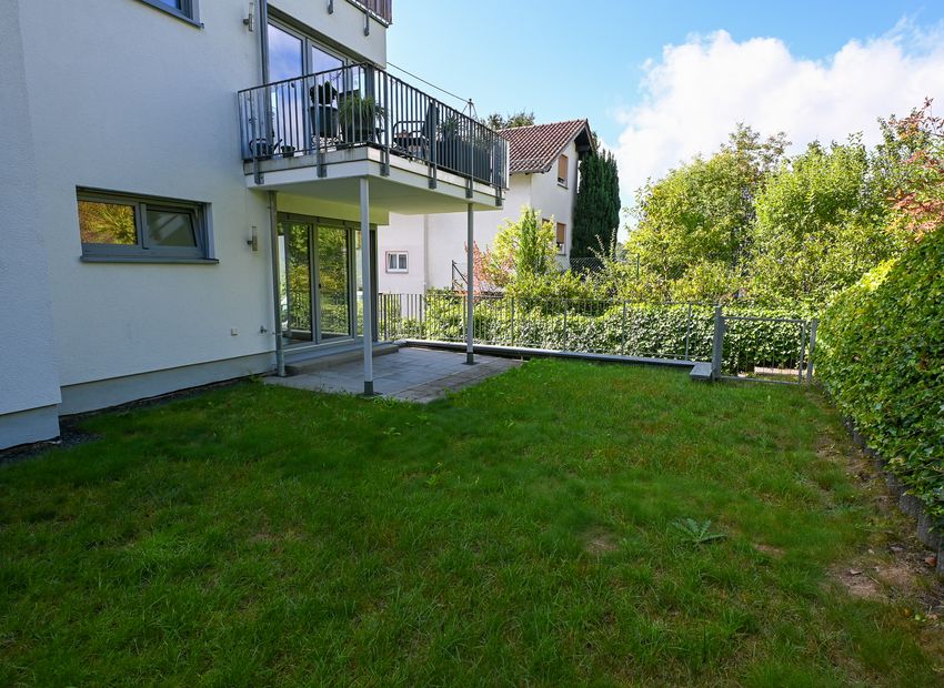 Wiesbaden: Neuwertige Gartenwohnung in Naurod!