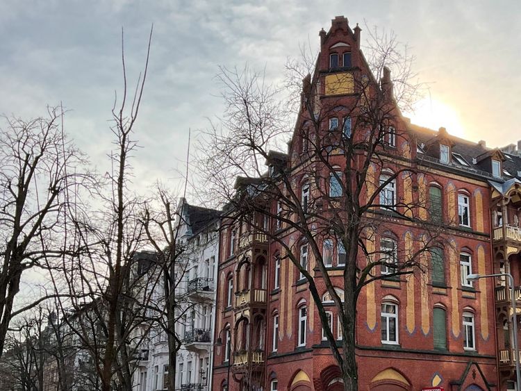 Wiesbaden: Vermietete 2-Zimmerwohnung im Feldherrenviertel!