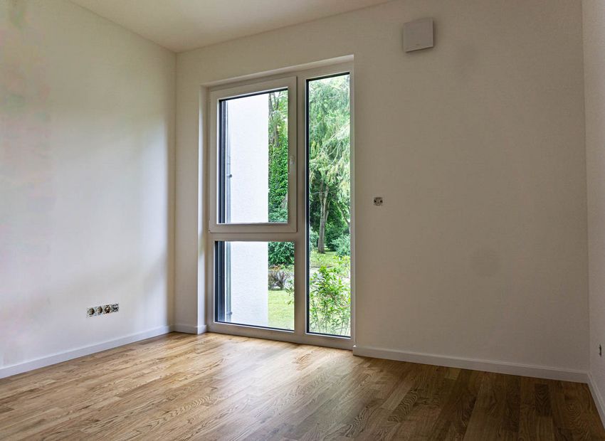 Wiesbaden: 3 Zimmerwohnung im 1. Obergeschoss mit Aufzug!