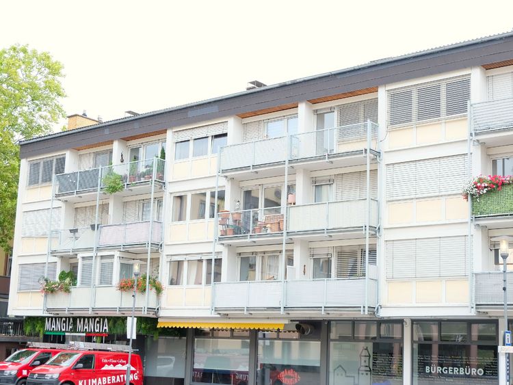 Reserviert! Kronberg im Taunus: 3 Zimmer Wohnung mit sonnigem West-Balkon.