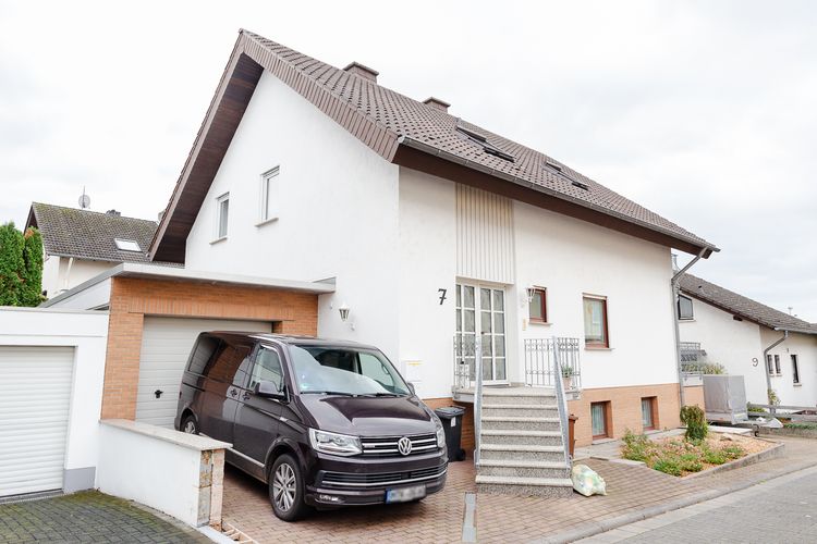 Kriftel: Gemütliche 3 Zimmer-Wohnung mit Balkon!