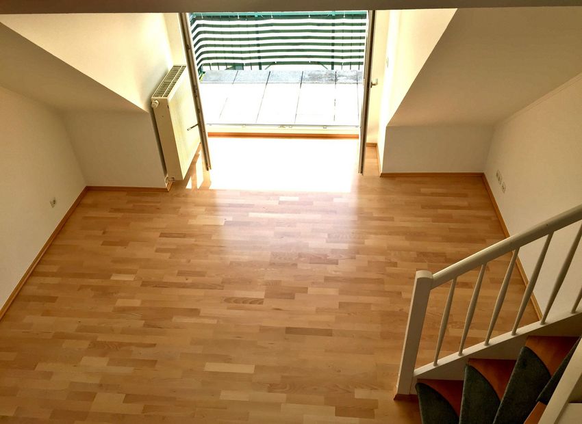 Helle 3,5 Zimmer Maisonette-Wohnung mit Einbauküche im Herzen von Oestrich-Winkel