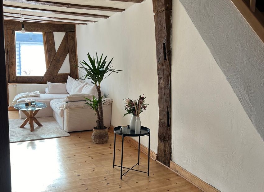Gemeinde Merenberg: -Kapitalanlage oder Generationshaus- renoviertes Zweifamilienhaus (Fachwerkhaus)
