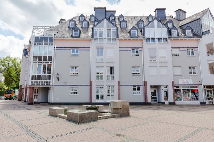 Idstein: Vermietete 2 Zimmer-Wohnung mit Stellplatz!