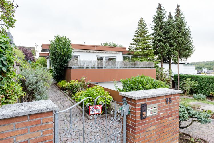 Auringen: Mehrfamilienhaus - Kapitalanlage oder Eigennutzung möglich!