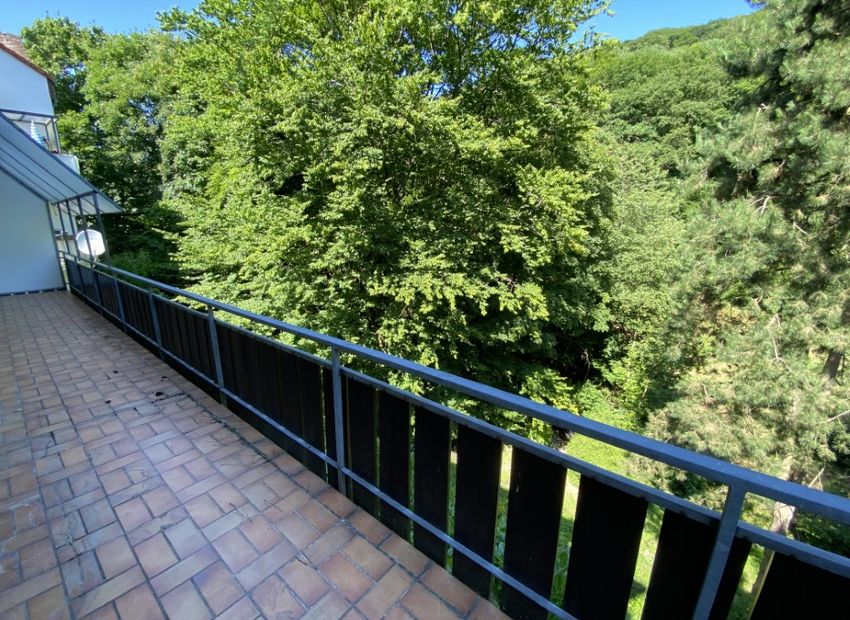 Schlangenbad: Gepflegtes Einfamilienhaus in idyllischer Lage – mit viel Platz und Potenzial!
