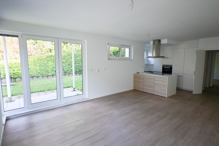Wiesbaden: Neuwertige Gartenwohnung in Naurod!