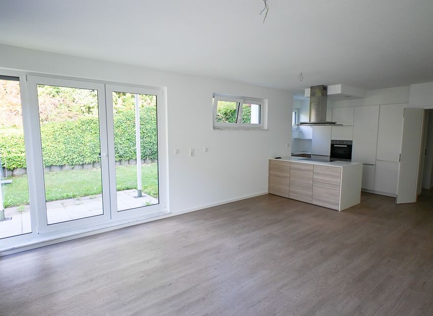 Wiesbaden: Neuwertige Gartenwohnung in Naurod!