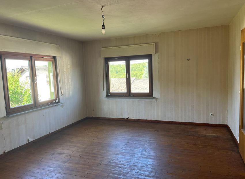 Winden: Haus im Grünen für 1-2 Familien!