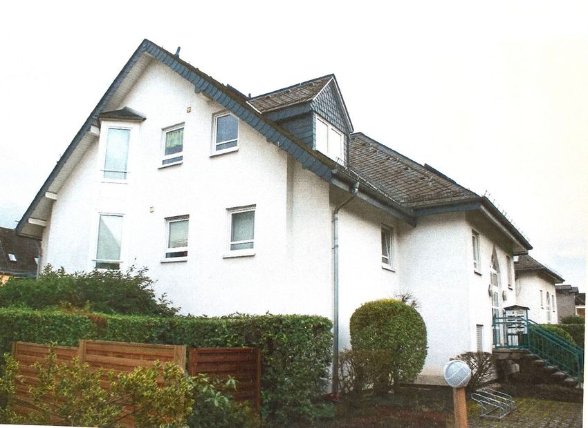Helle 3,5 Zimmer Maisonette-Wohnung mit Einbauküche im Herzen von Oestrich-Winkel