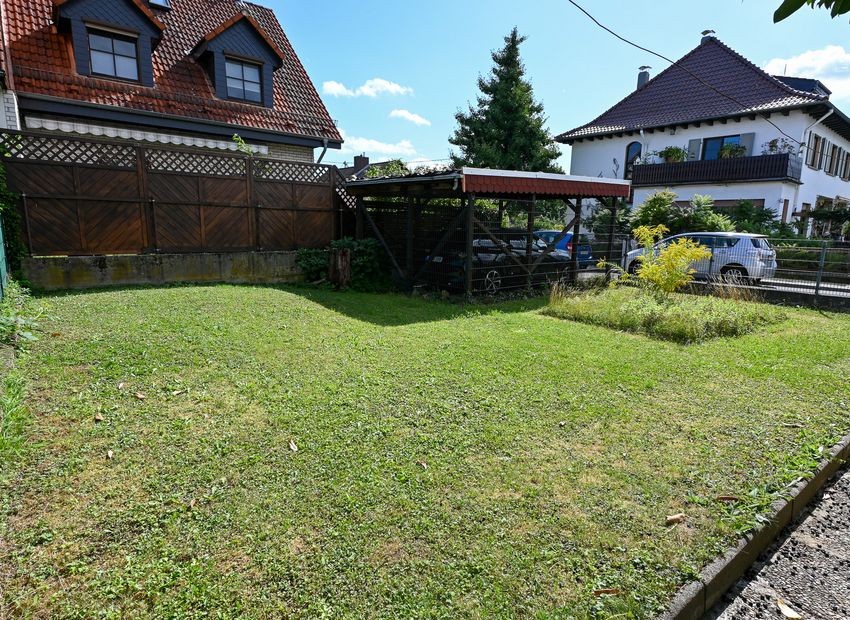 Wiesbaden: Dreifamilienhaus mit Potenzial – Wohnen & Investieren in Breckenheim!