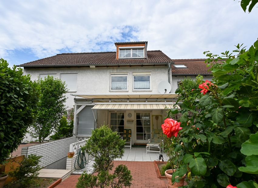 Hochheim: Familienfreundliches Reihenhaus in zentraler Stadtlage!