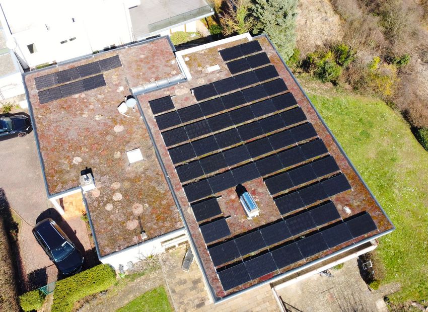 Battenberg! Freistehendes Einfamilienhaus mit 180-Grad-Panoramablick über die Rheinebene.