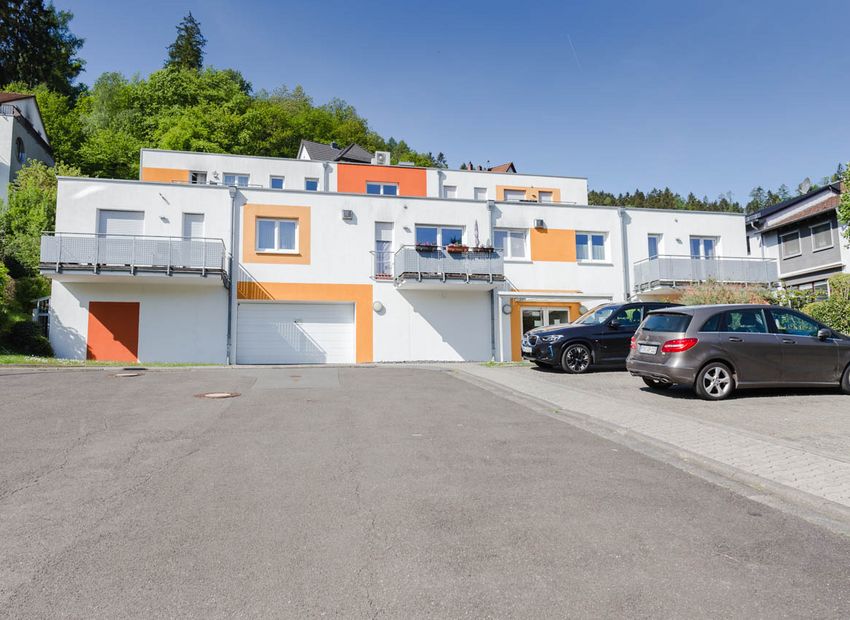 Eppstein Vockenhausen: Altengerechte 2,5-Zimmer-Wohnung mit Traumterrasse und Weitblick!