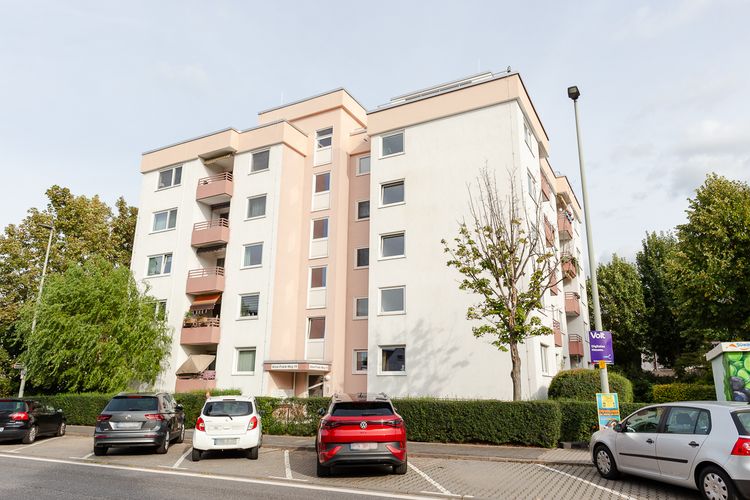 Flörsheim: 3 Zimmer-Eigentumswohnung mit PKW-Stellplatz!