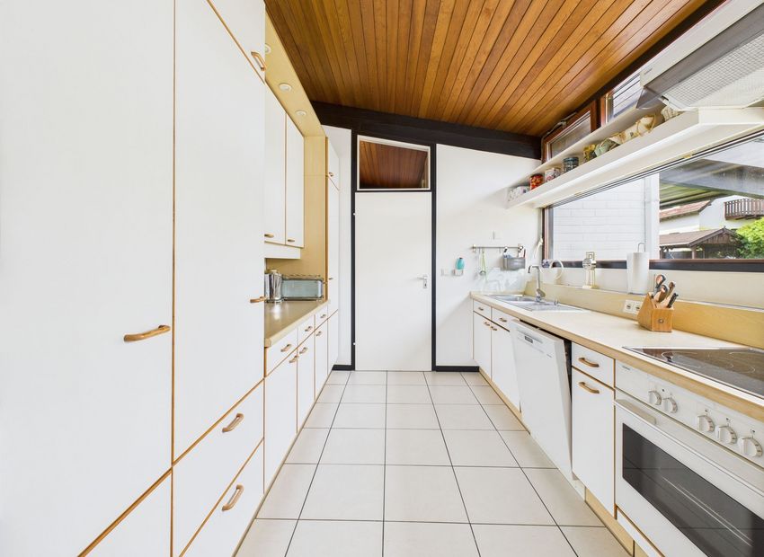 Wehrheim: Wohlfühl-Bungalow mit großem Garten – ein seltenes Angebot!
