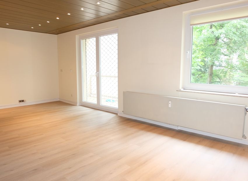 Frankfurt-Holzhausenstraße! 3-Zimmer-Wohnung mit Balkon.