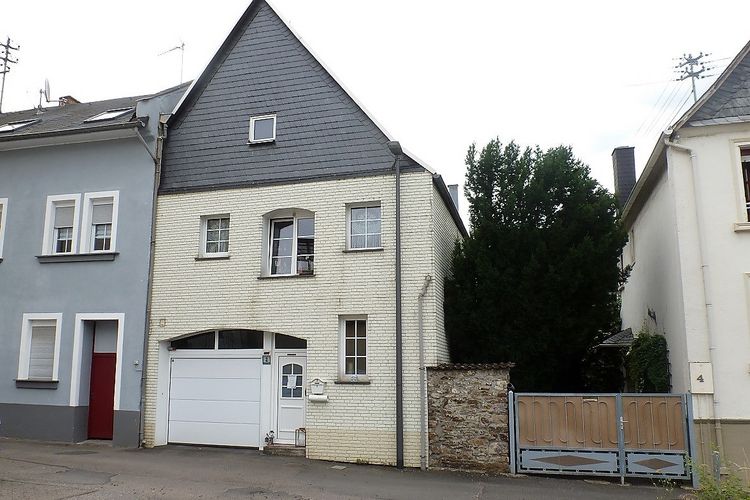 Niederlahnstein: Einfamilienhaus in zentraler, ruhiger Lage!