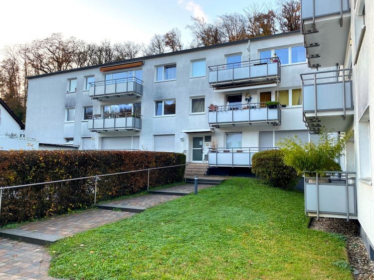 Wiesbaden-Rambach: Zweizimmerwohnung mit Langzeitmieter!