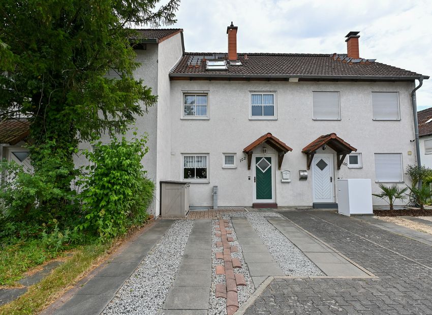 Hochheim: Familienfreundliches Reihenhaus in zentraler Stadtlage!