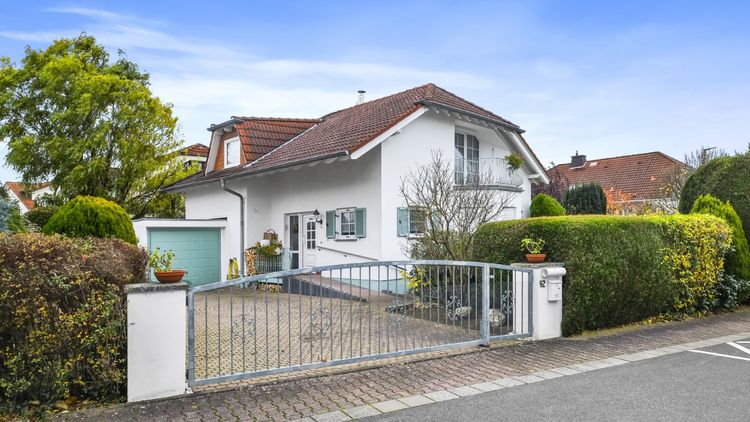 Usingen: Traumhaus für Familien in beliebter Lage!
