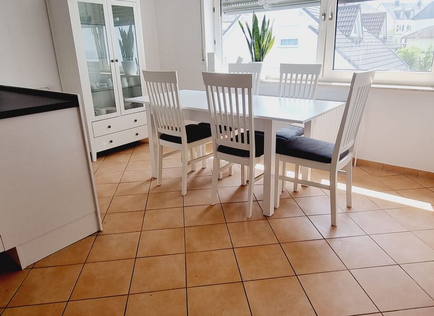 Limburg-Eschhofen: Eigentumswohnung mit Balkon, Garten und Garage
