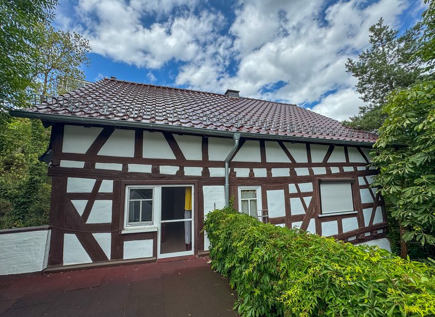 Aarbergen-Panrod: Charmantes Fachwerkhaus mit Heizung von 2023, kein Denkmalschutz!